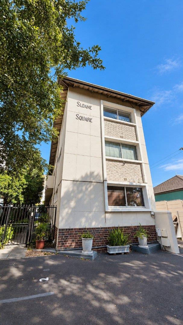 1 Bedroom Property for Sale in Green Point Western Cape
